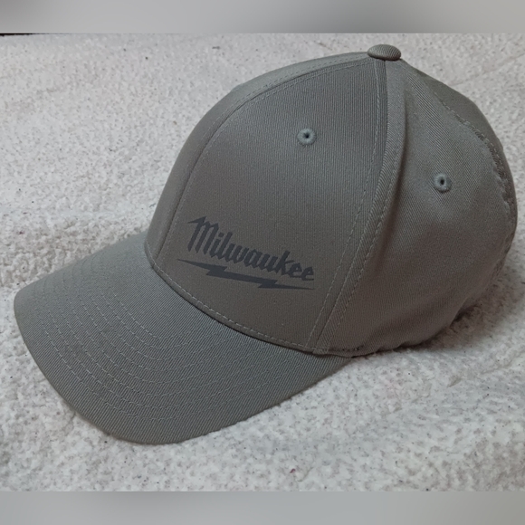 Milwaukee Tools Mens Large/XL Gray Fitted Hat Cap - Picture 1 of 13